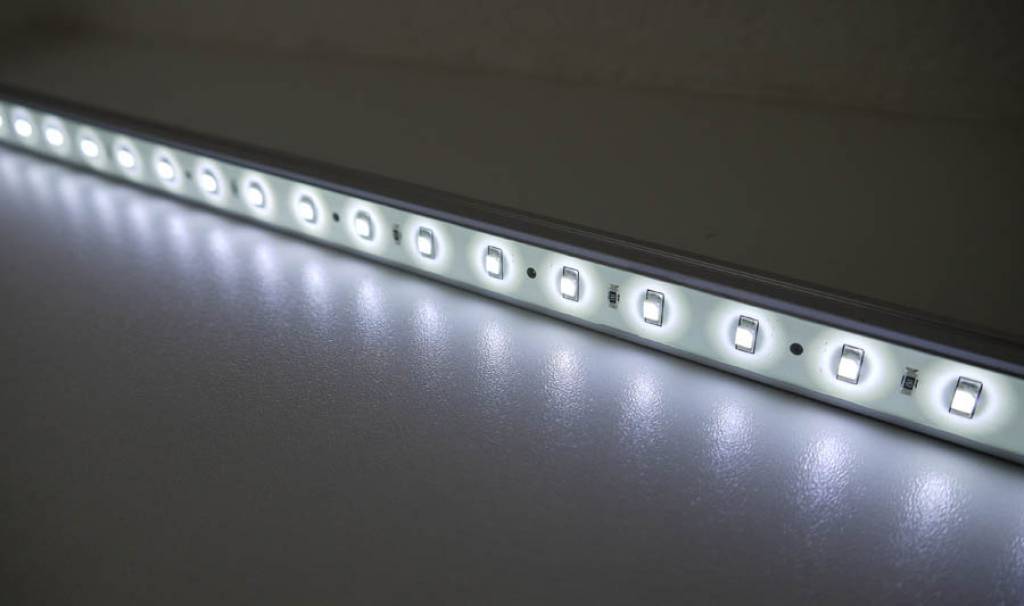 luce led striscia
