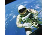 Atlas fotobehangposter Evolution 1 Working in Space 1078