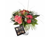 Luxe moederdagboeket met 9 bonbons