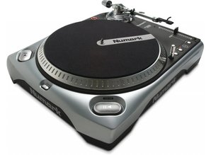 Numark TT 200 Quarts direct drive turntable