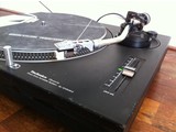 Technics SL 1210 MK2 + Audio Technica