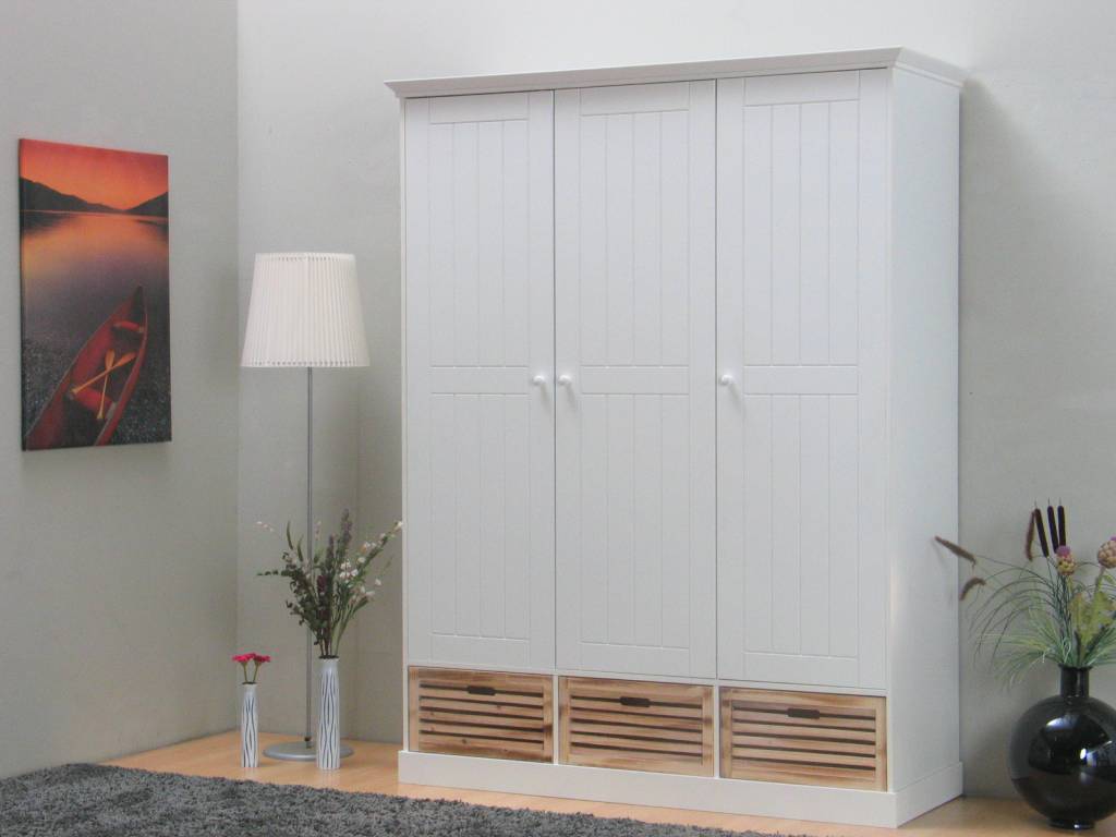 Rianne landelijk wonen wit met houten lades slaapkamer ...