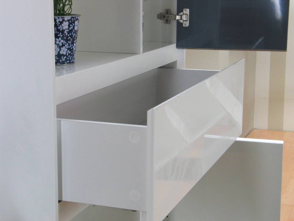 Wandkast uptown 100 cm wit en grijs hoogglans meubeltrefpunt ... Wonen glanzend grijs