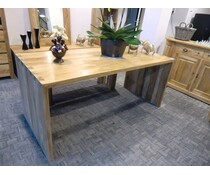 Kubus-U Tafel met zwaluwstaarten Kubus-U Tafel met zwaluwstaarten