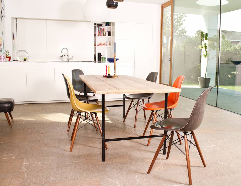 Tafel steigerhout met ronde poten staal pure wood design