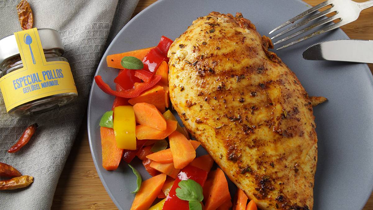 Hühnerbrustfilet mit Karotten-Paprika Gemüse