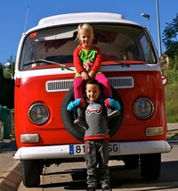 BeeeTú, kleding om mee te spelen