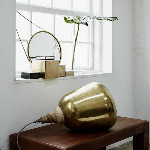 9x glamorous gold