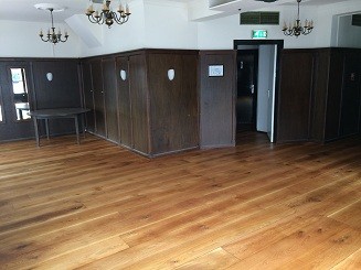 Grandcafé Brand & Van Zanten (voorheen De Reiziger) te Driebergen, bovenzaal schuren, polijsten en oliën (17)