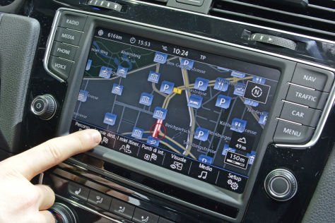 Nergens anders mogelijk! Volkswagen Golf 7 inbouw van Discover Pro? Alleen bij MMI Repair Center!
