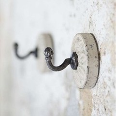 Wandhaken und Magnete
