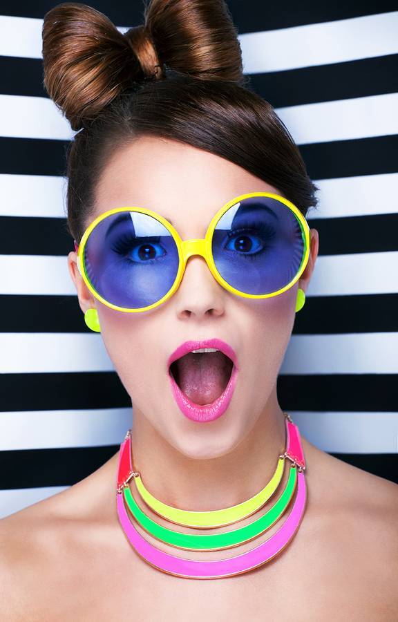 Tips on Wearing Colorful Sunglasses