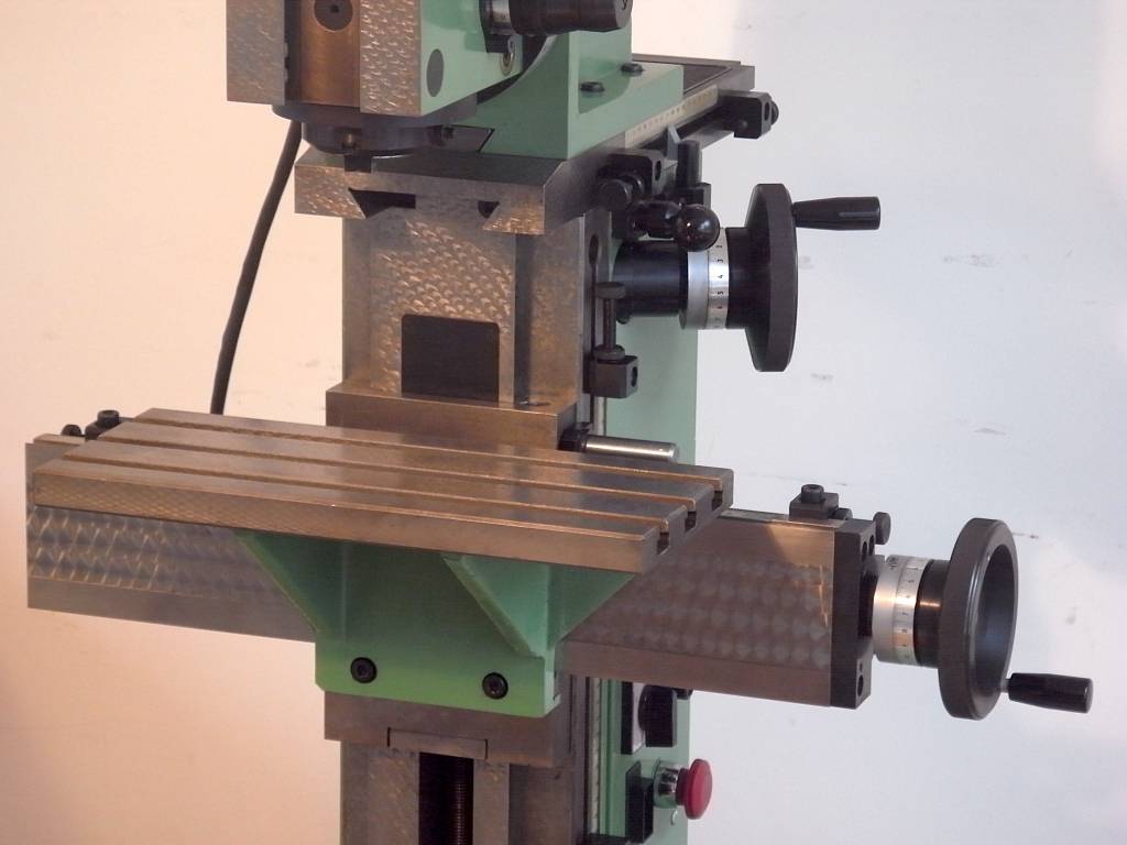 Sold: Technika Small Milling Machine - Niels Machines
