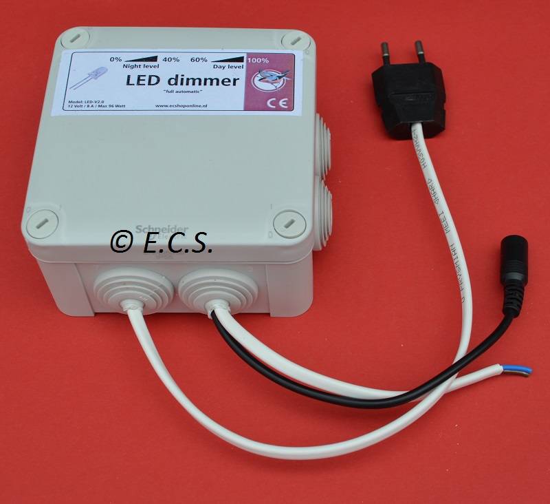 Dimmer for simulating sunrise and sunset. 12V LEDs Europese
