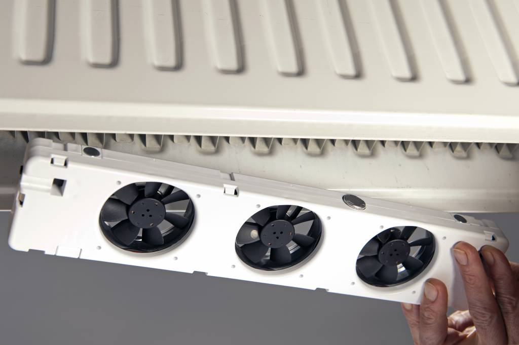 Eenvoudig te plaatsen radiator booster