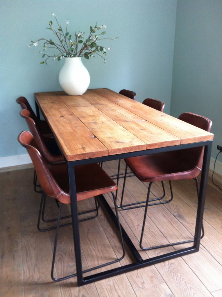Pure wood design industriële tafel steigerhout met stalen frame ...
