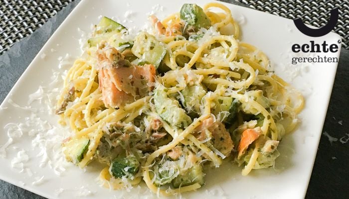 Razendsnelle pasta pesto met zalm