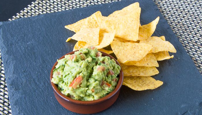 Mexicaanse homemade guacamole - het groene goud