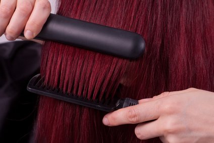 HAARE RICHTIG GLÄTTEN - SO WIRD ES GLÄTT UND GLÄNZEND