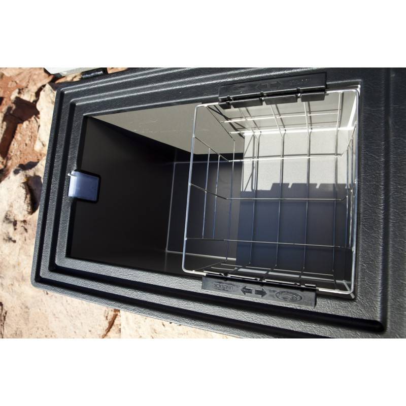 National Luna 40l Fridge/Freezer 12/24/220 Volt 4WD Shop