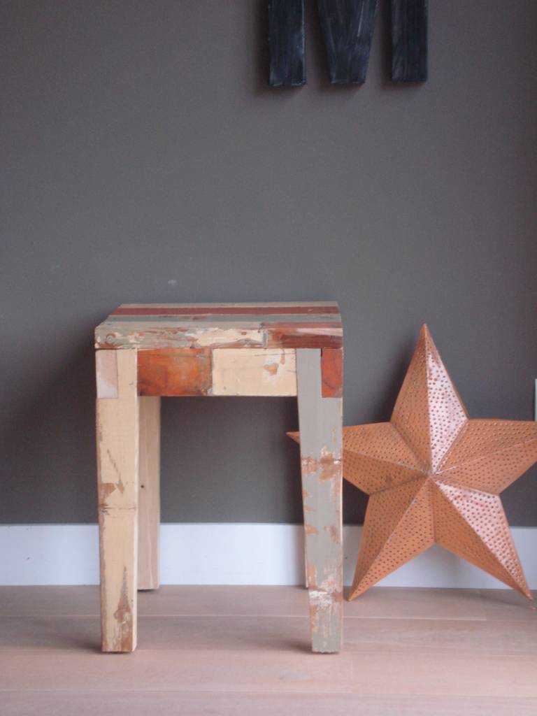 Teak Gartenmobel Solingen : beistelltisch aus recyceltem holz dieser hocker und beistelltisch aus Teak Gartenmobel Solingen : beistelltisch aus recyceltem holz dieser hocker und beistelltisch aus