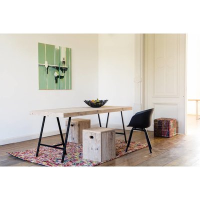 "Lystrup" Tisch aus Bauholz mit Trägern