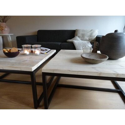 "Hedland" Couchtisch aus Bauholz mit Untergestell aus Stahl