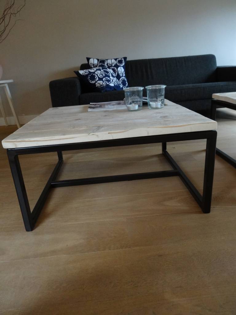 Hedland" couchtisch aus bauholz mit untergestell aus stahl pure ...