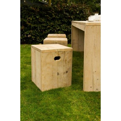 "Sande Garten" Hocker aus Bauholz