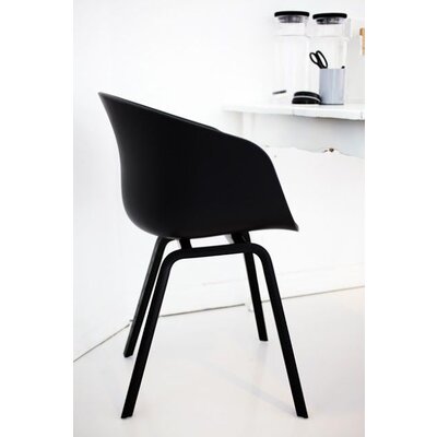 About a chair AAC22 - schwarz