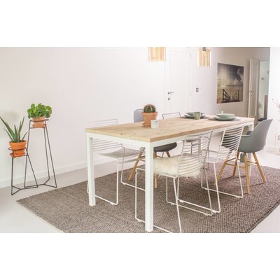 'Flora' Tisch aus Bauholz mit Untergestell aus Stahl