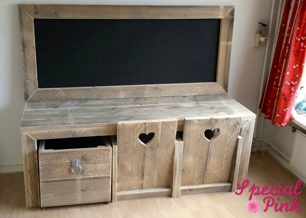 Kinder speeltafel van steigerhout, goedkoop bij special pink ... Speelhoek woonkamer kinder