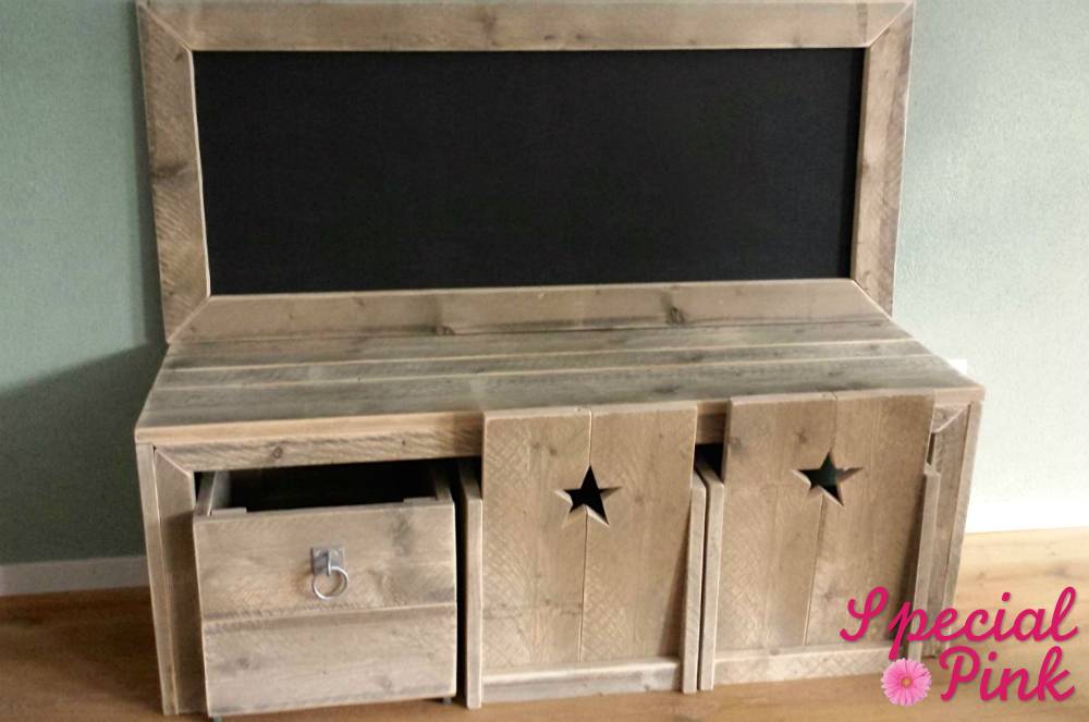 Kinder speeltafel van steigerhout, goedkoop bij special pink ... Speelhoek woonkamer kinder