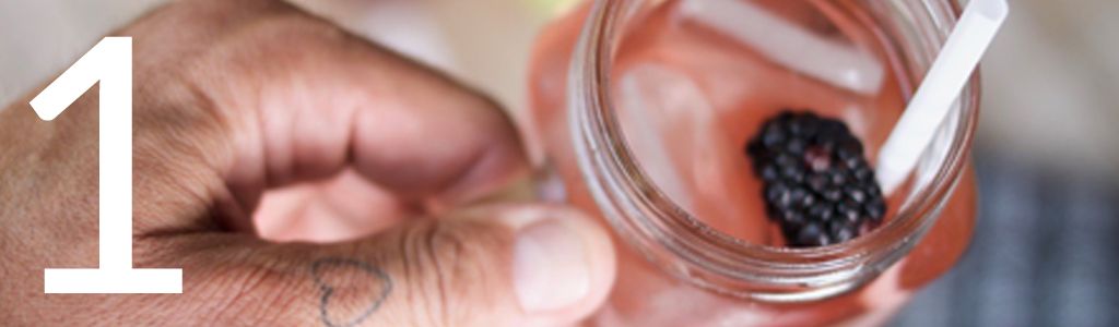 1 COLD BREW OVERNIGHT ICE TEA VIDEO met de rood fruit mix