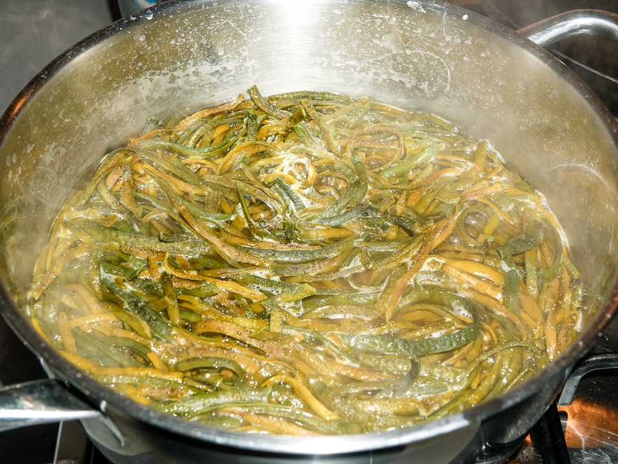 Paleo Rezept: Algenpasta I Sea Pasta von Seamore mit Meeresfrüchten