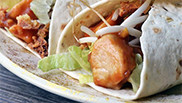 Fajita's met kip, taugé, bos-ui en rode peper