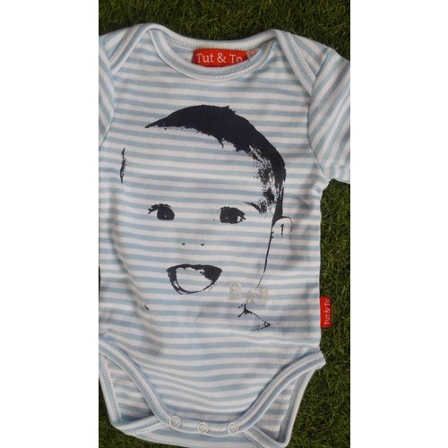 AMbDB Blauw/Wit gestreepte babyromper AMbDB Blauw/Wit gestreepte babyromper