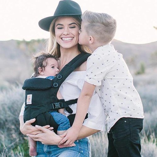Ergobaby Carrier 4P 360 OMNI Pure Black 0m+ Ergobaby Carrier 4P 360 OMNI Pure Black 0m+
