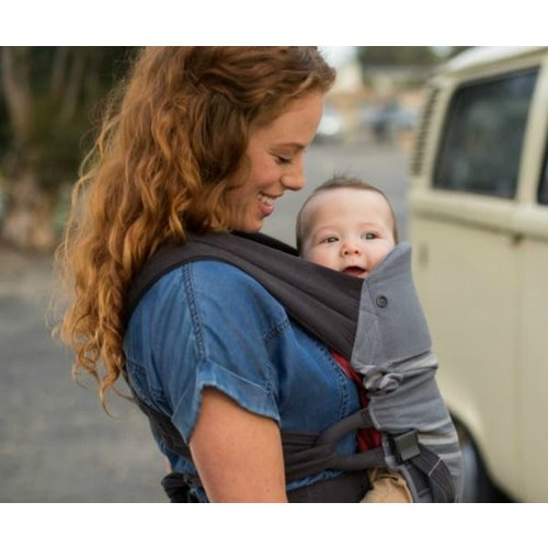 Infantino Close Ties natural fit Carrier - baby draagzak Infantino Close Ties natural fit Carrier - baby draagzak