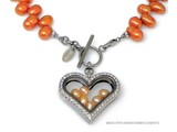 Bijou Gio Design™ Pearl Collier with Stainless Steel Memory Locket, mini Photo charm and mini Pearls