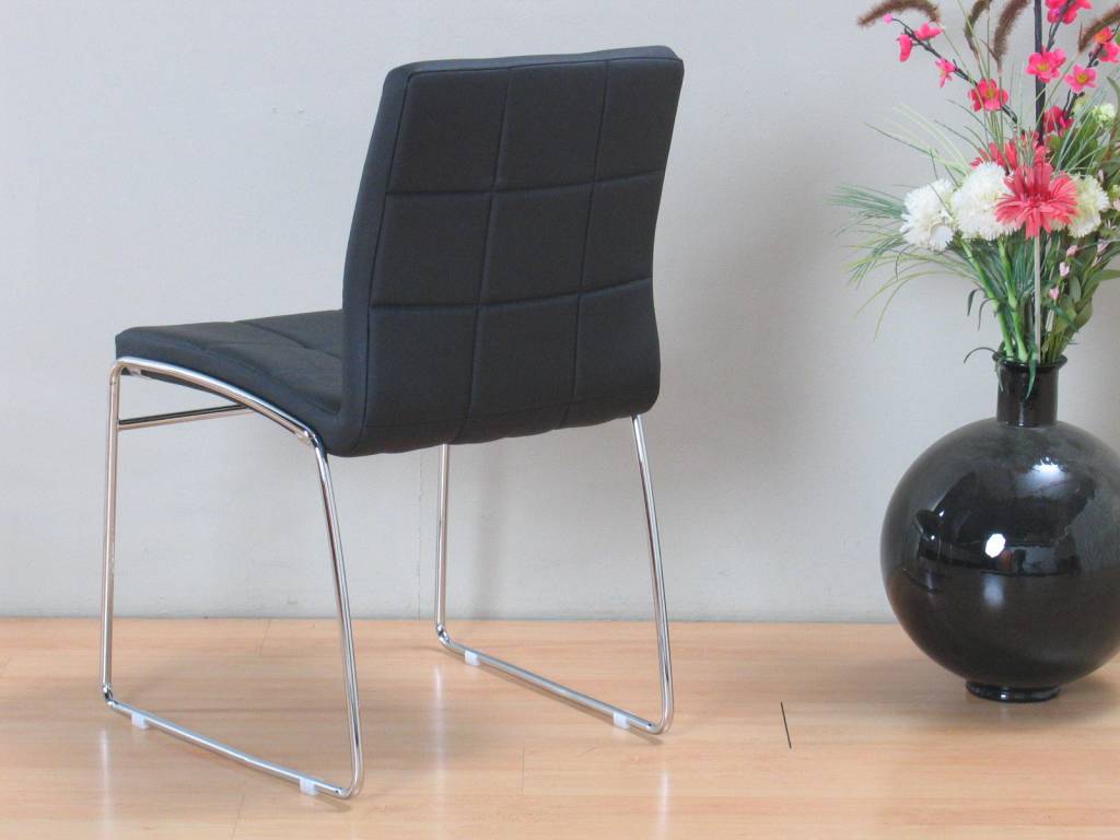 Eetkamer venetië wit met 6 zwarte stoelen meubeltrefpunt ...