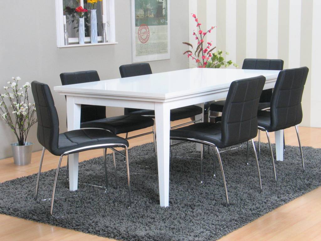 Eetkamer venetië wit met 6 zwarte stoelen meubeltrefpunt ...