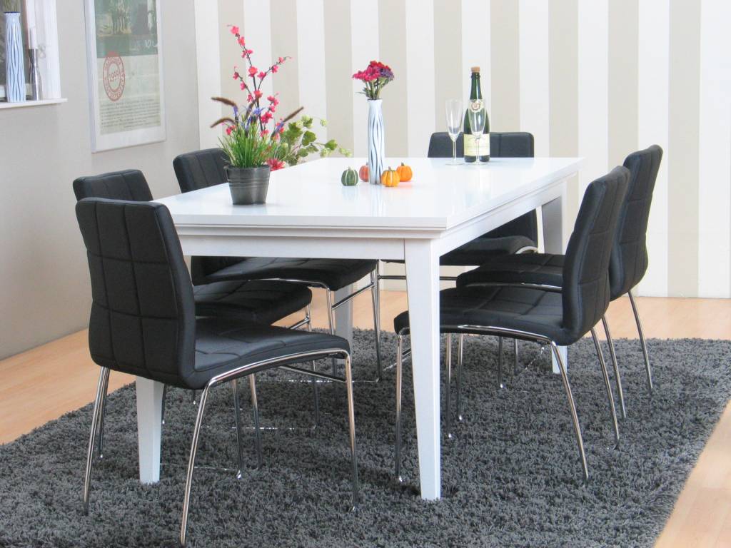 Eetkamer venetië wit met 6 zwarte stoelen meubeltrefpunt ...
