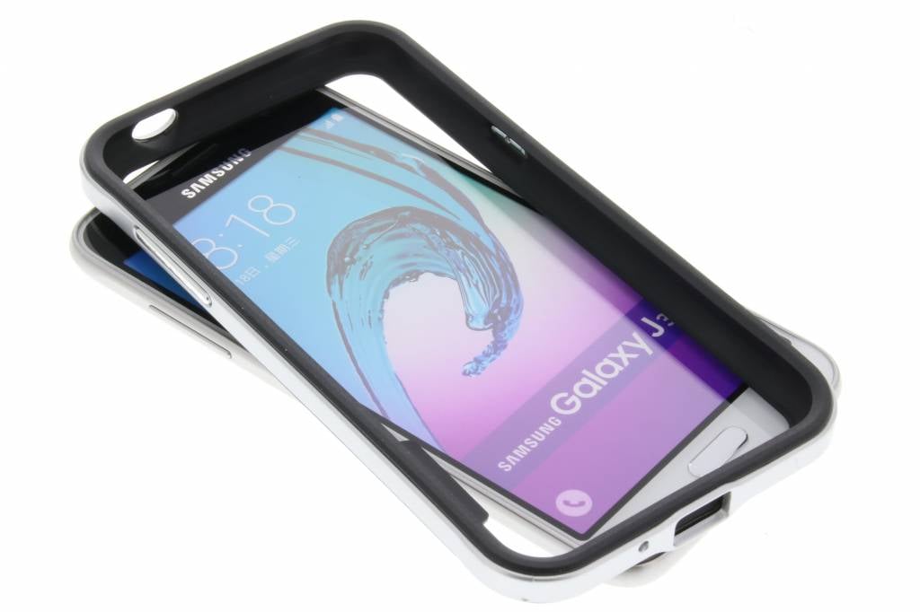 Image of Zilveren bumper voor de Samsung Galaxy J3 / J3 (2016)