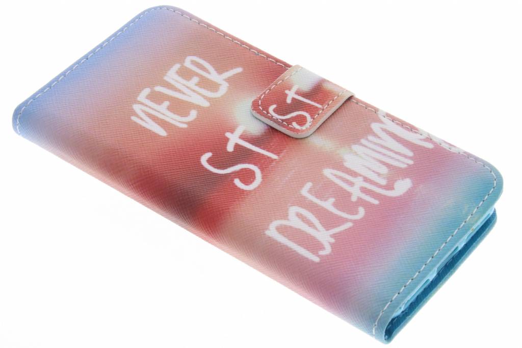 Image of Never stop dreaming design TPU booktype hoes voor de iPhone 7