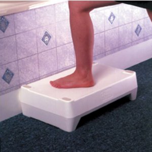 Opstapje voor in de badkamer - Zorgwinkel HulpMedi.nl Opstapje voor in de badkamer - Zorgwinkel HulpMedi.nl