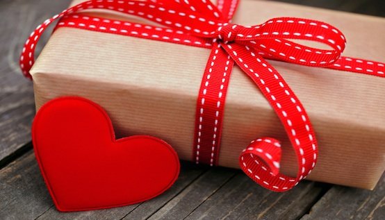 Что подарить ей на День Всех Влюбленных 14 Февраля