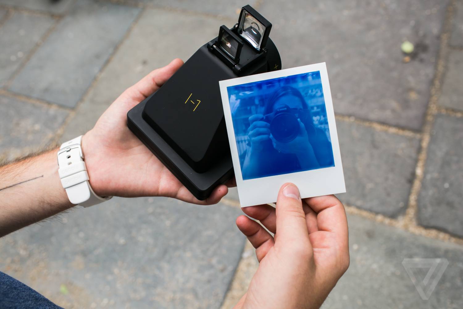 Обзор фотоаппарата Impossible I-1 The Instant Camera