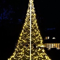 Kerstbomen met verlichting te verkrijgen in verschillende maten ... Kerstbomen met verlichting te verkrijgen in verschillende maten ...