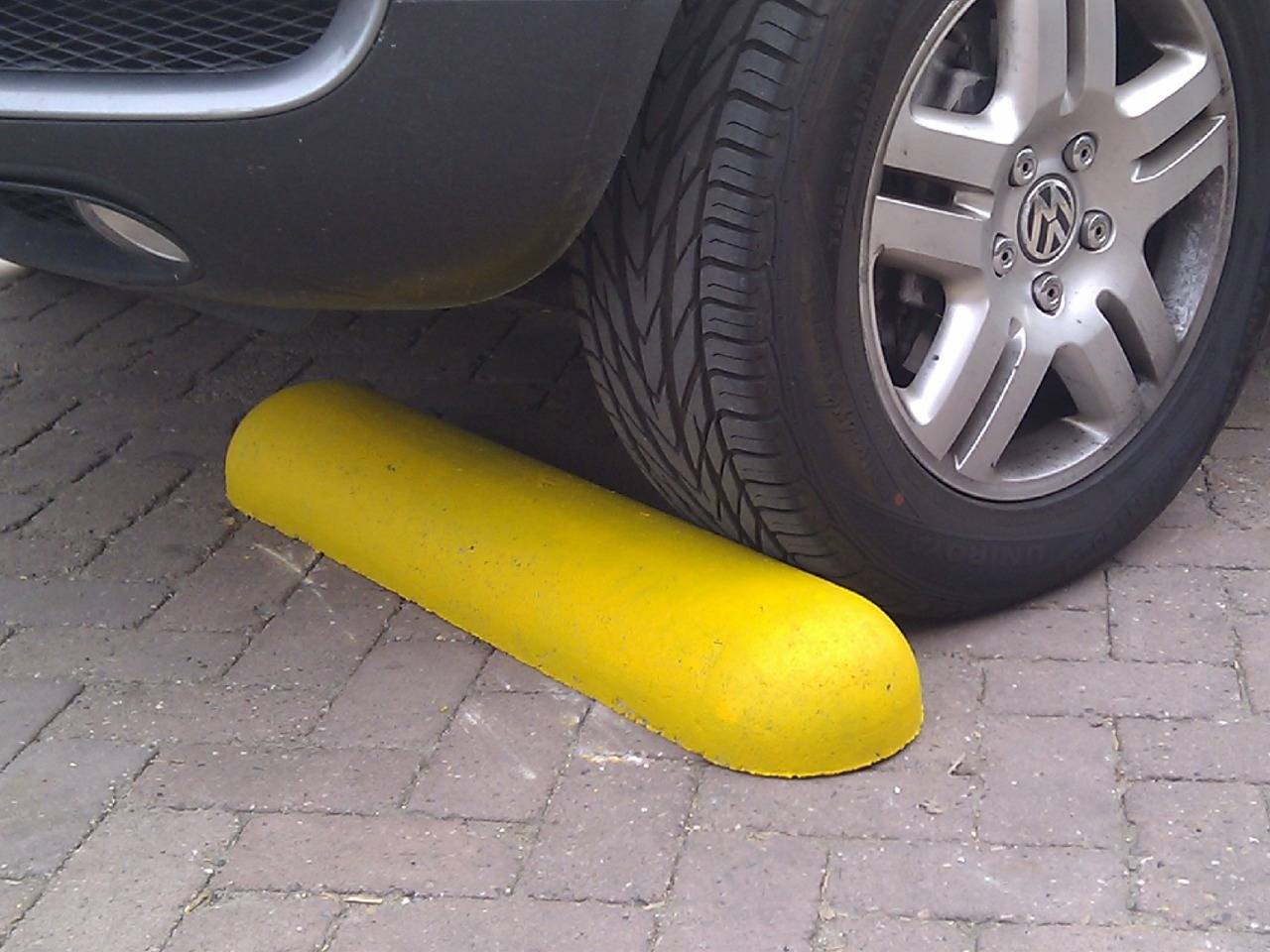 Varkensruggen van beton nu ook in de kleuren geel en wit verkrijgbaar!